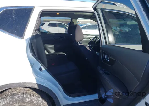 2018 Nissan Rogue Sv z USA, uszkodzony, nr VIN JN8AT2MV8JW311594